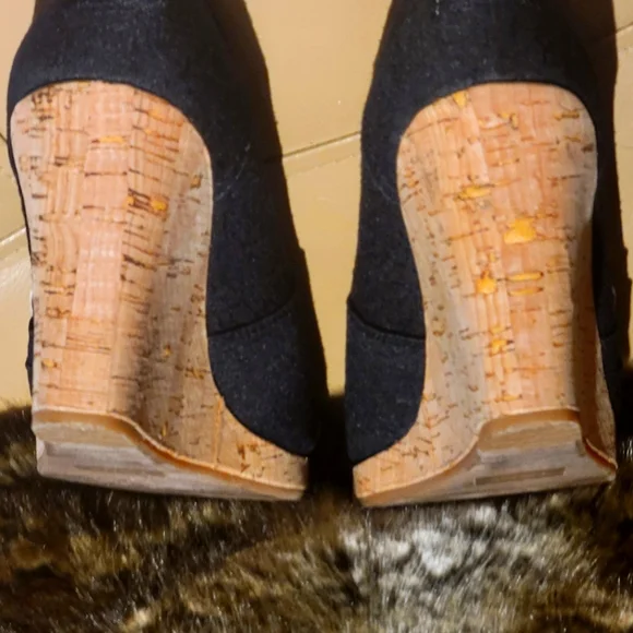 Tom's Canvas Wedges - Black - Picture 3 of 5